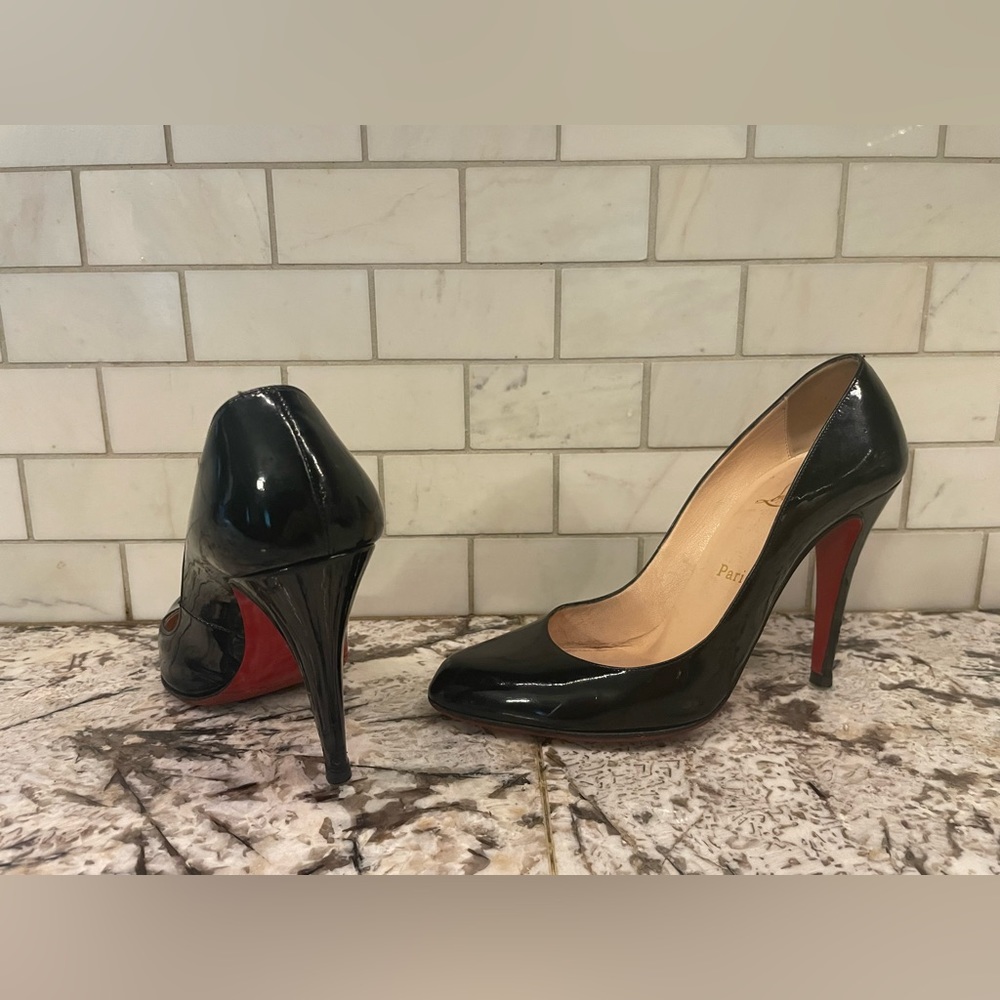 Christian Louboutin Black Patent Round Toe Heels Size EU 39.5